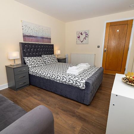 Two Bed Apartment Near Canary Wharf London Bagian luar foto