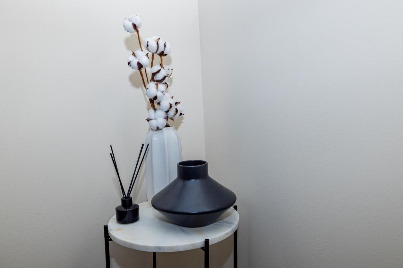 Two Bed Apartment Near Canary Wharf London Bagian luar foto