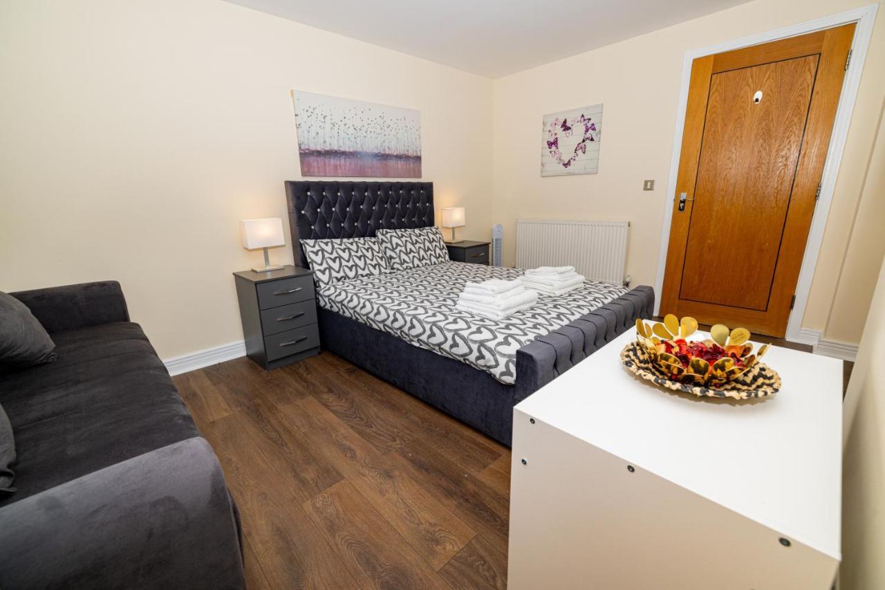 Two Bed Apartment Near Canary Wharf London Bagian luar foto