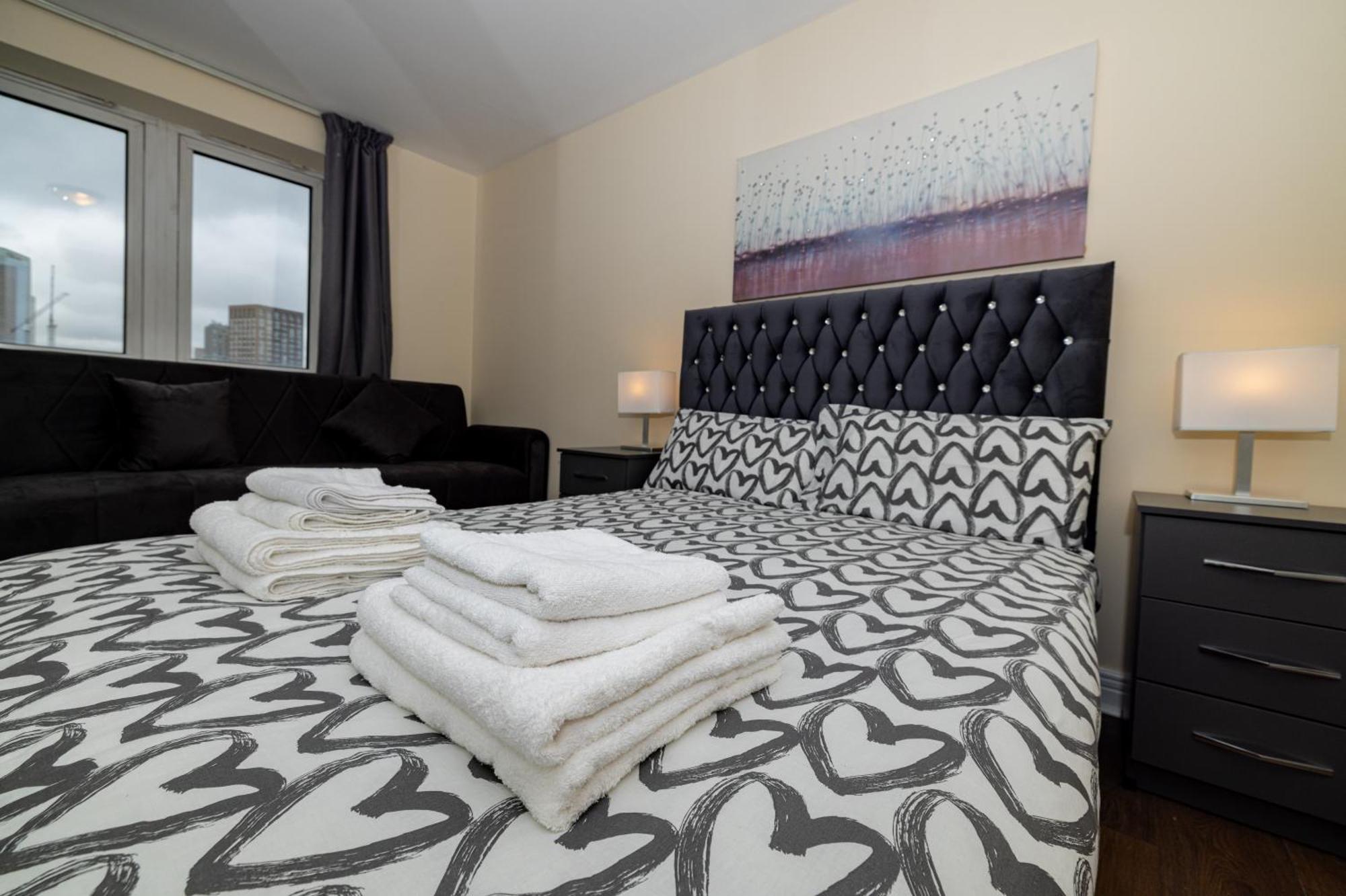 Two Bed Apartment Near Canary Wharf London Bagian luar foto