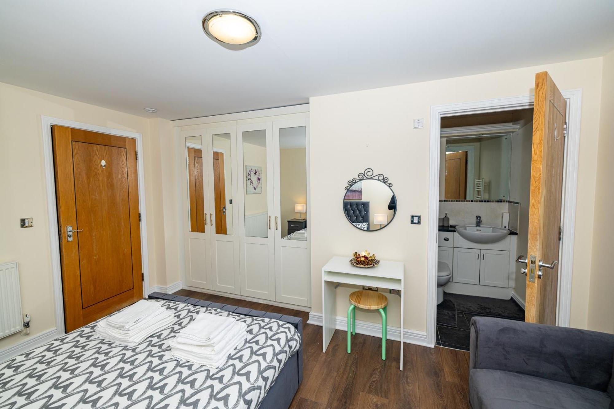 Two Bed Apartment Near Canary Wharf London Bagian luar foto