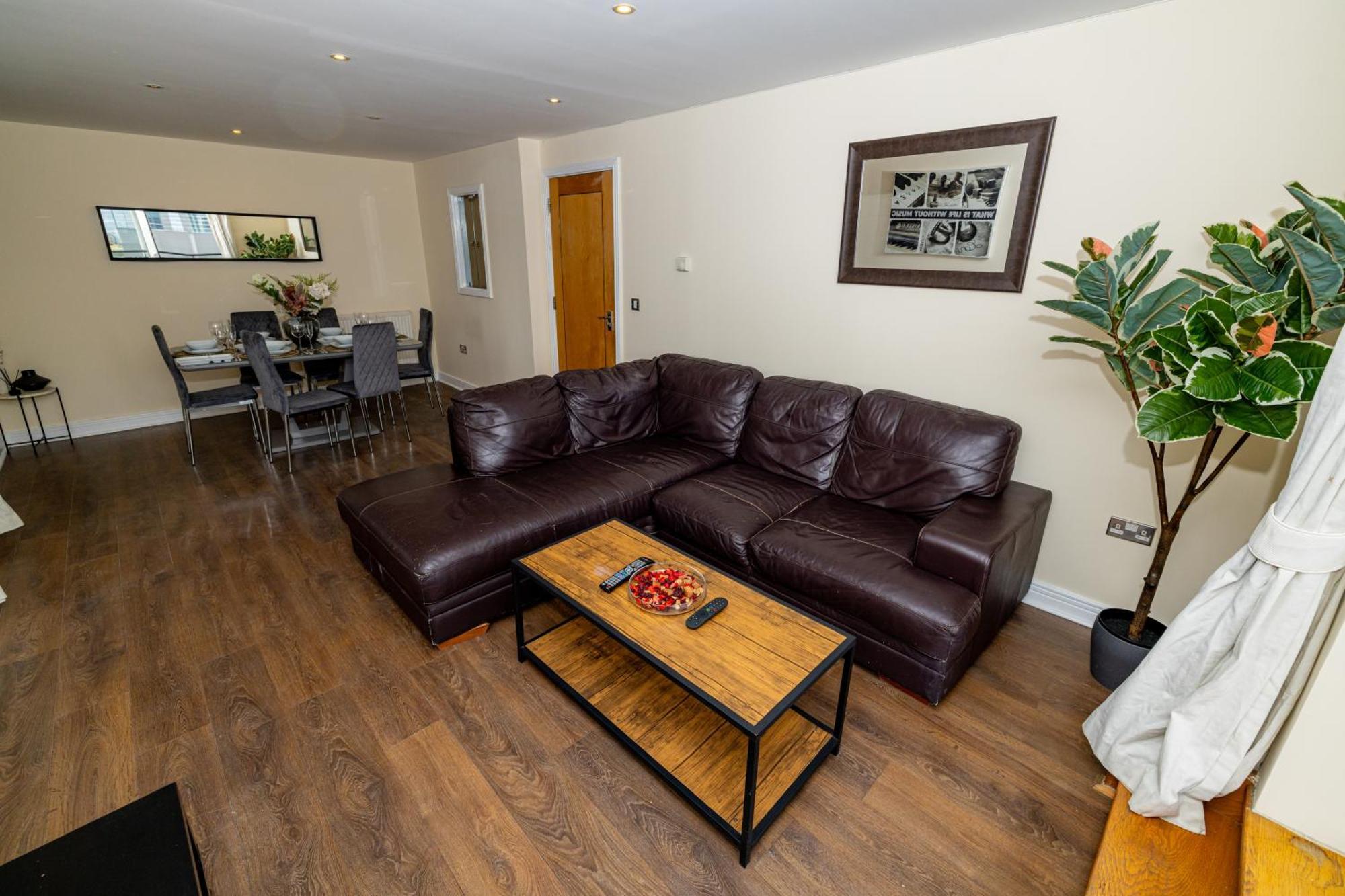 Two Bed Apartment Near Canary Wharf London Bagian luar foto
