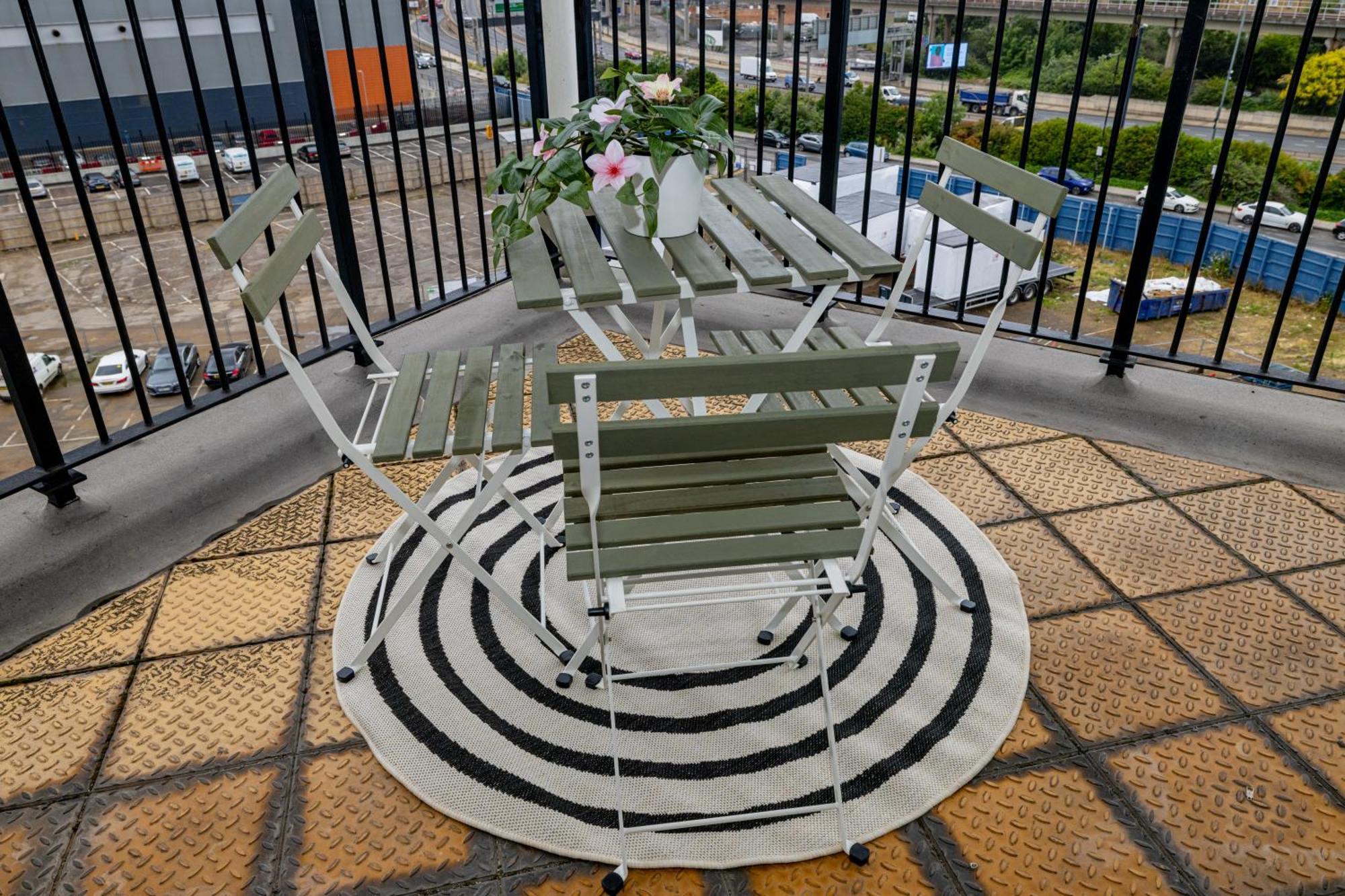 Two Bed Apartment Near Canary Wharf London Bagian luar foto